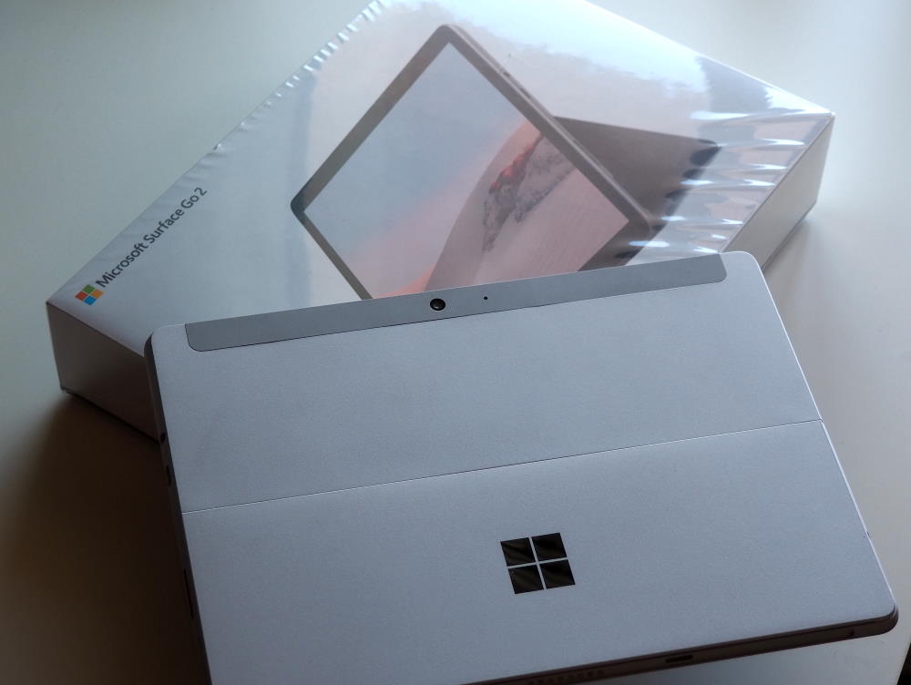 microsoft surface go 2 product package